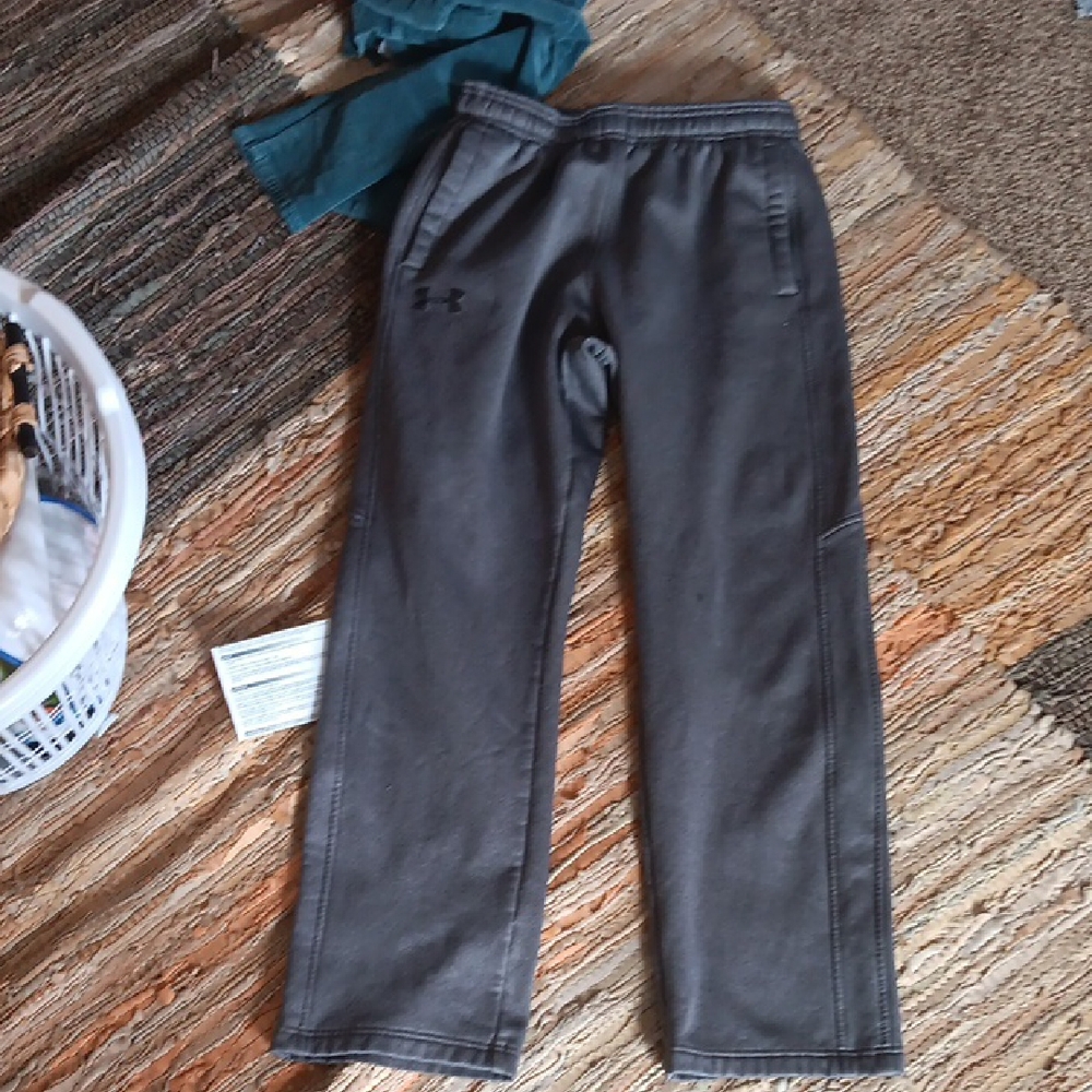 Under Armour Gray Sweatpants Comfortable Joggers